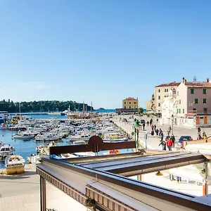 Noemi Rovinj